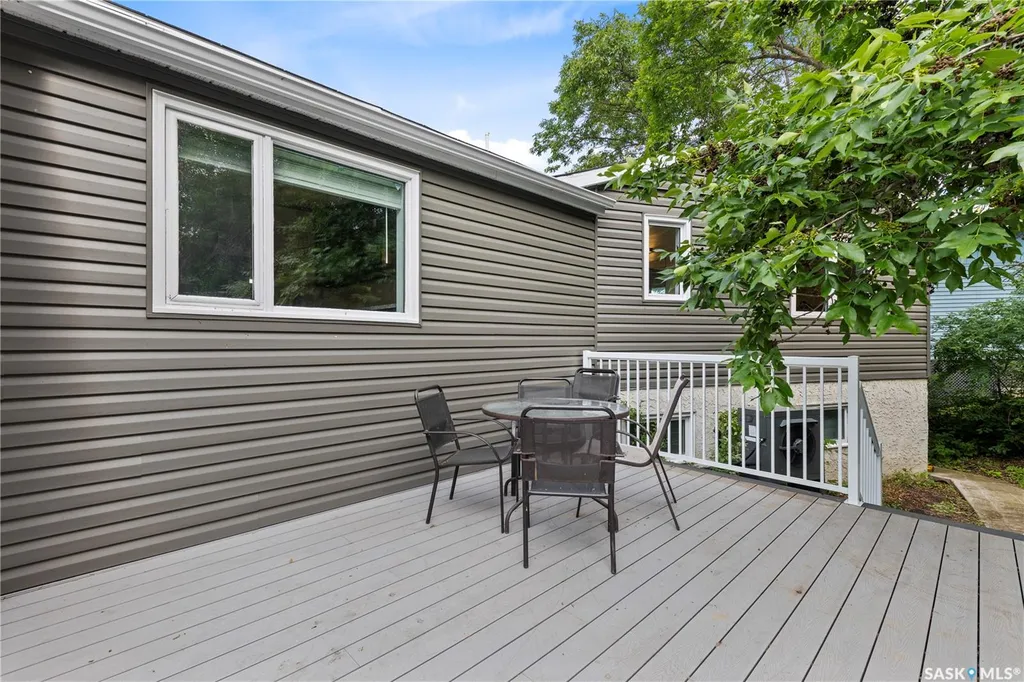 342 4th Street E Regina Beach SK S0G 4C0