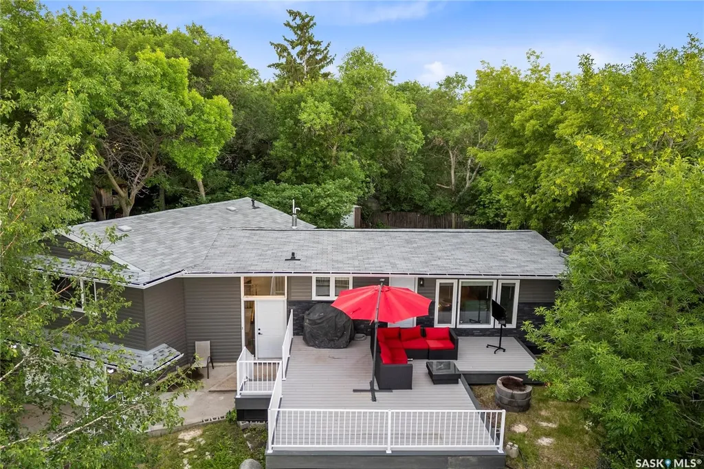 342 4th Street E Regina Beach SK S0G 4C0
