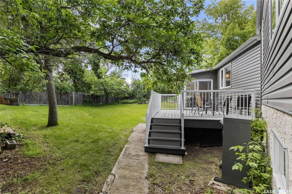 342 4th Street E Regina Beach SK S0G 4C0