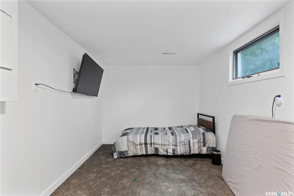 342 4th Street E Regina Beach SK S0G 4C0