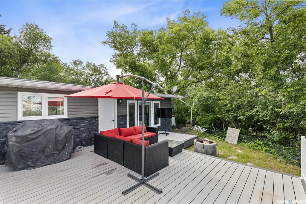 342 4th Street E Regina Beach SK S0G 4C0