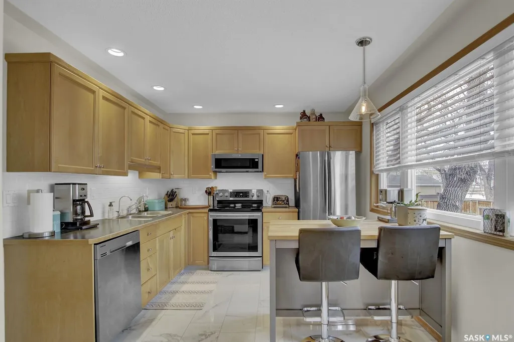 2734 Victoria Avenue Regina SK S4T 1K3