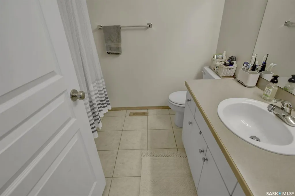 2734 Victoria Avenue Regina SK S4T 1K3
