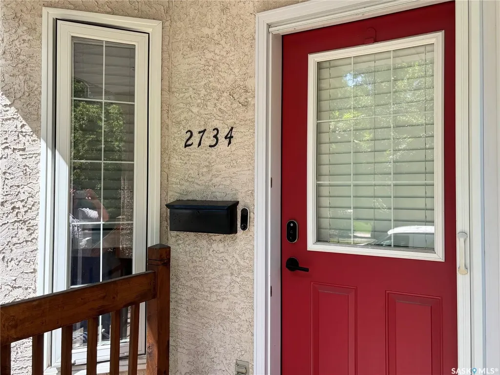 2734 Victoria Avenue Regina SK S4T 1K3