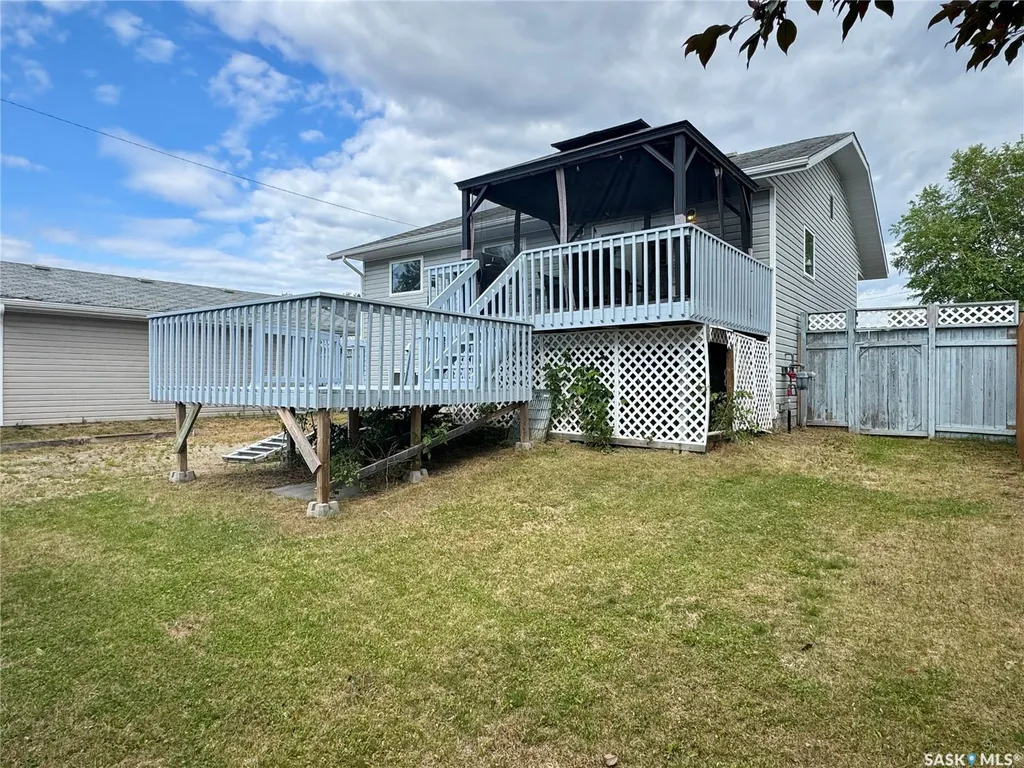 109 Watt Place La Ronge SK S0J 1L0