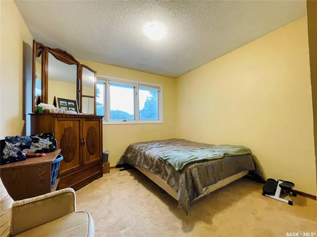 195 Lincoln Drive Regina SK S4S 6P5