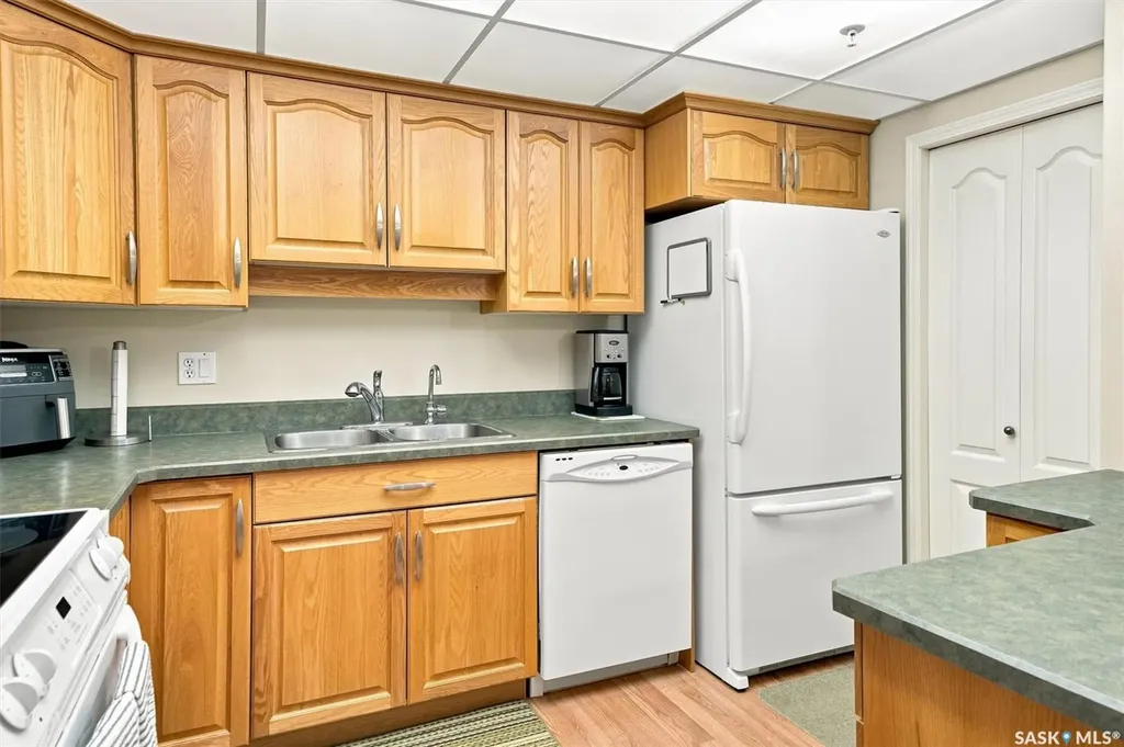 1622 Acadia Drive Saskatoon SK S7H 5H7