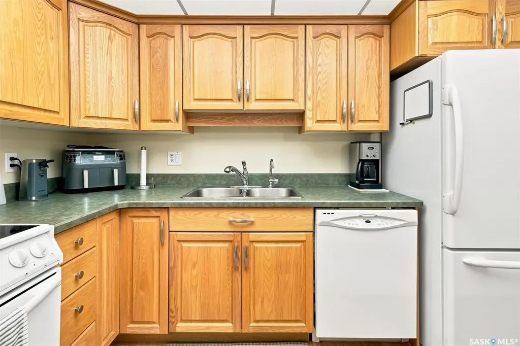 1622 Acadia Drive Saskatoon SK S7H 5H7
