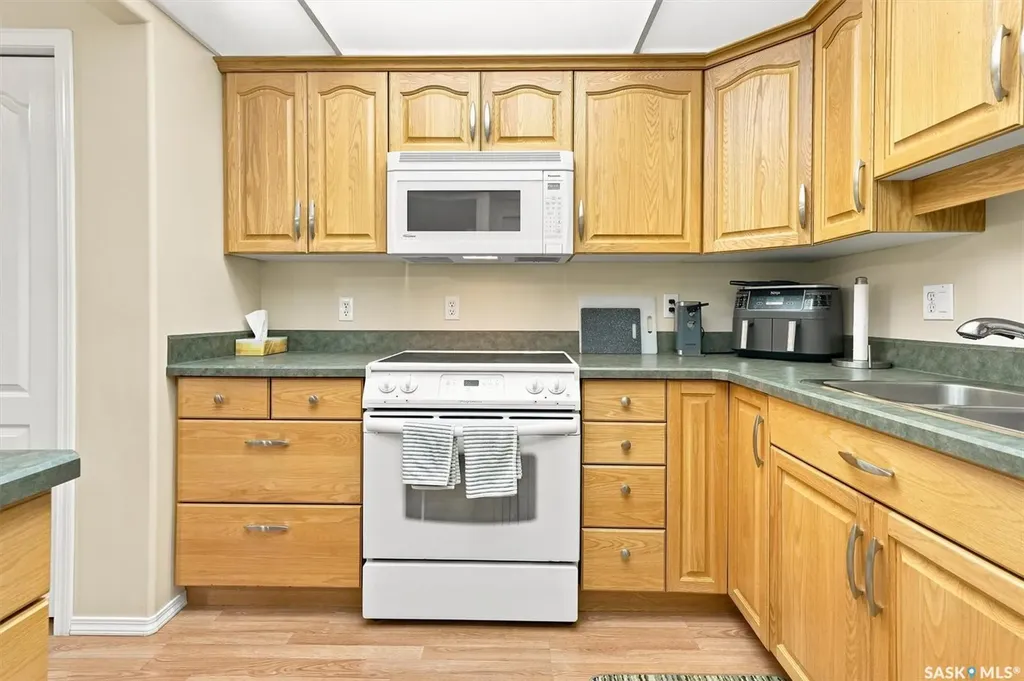 1622 Acadia Drive Saskatoon SK S7H 5H7