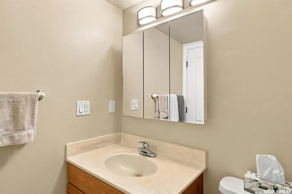 1622 Acadia Drive Saskatoon SK S7H 5H7