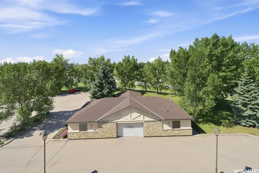 1622 Acadia Drive Saskatoon SK S7H 5H7