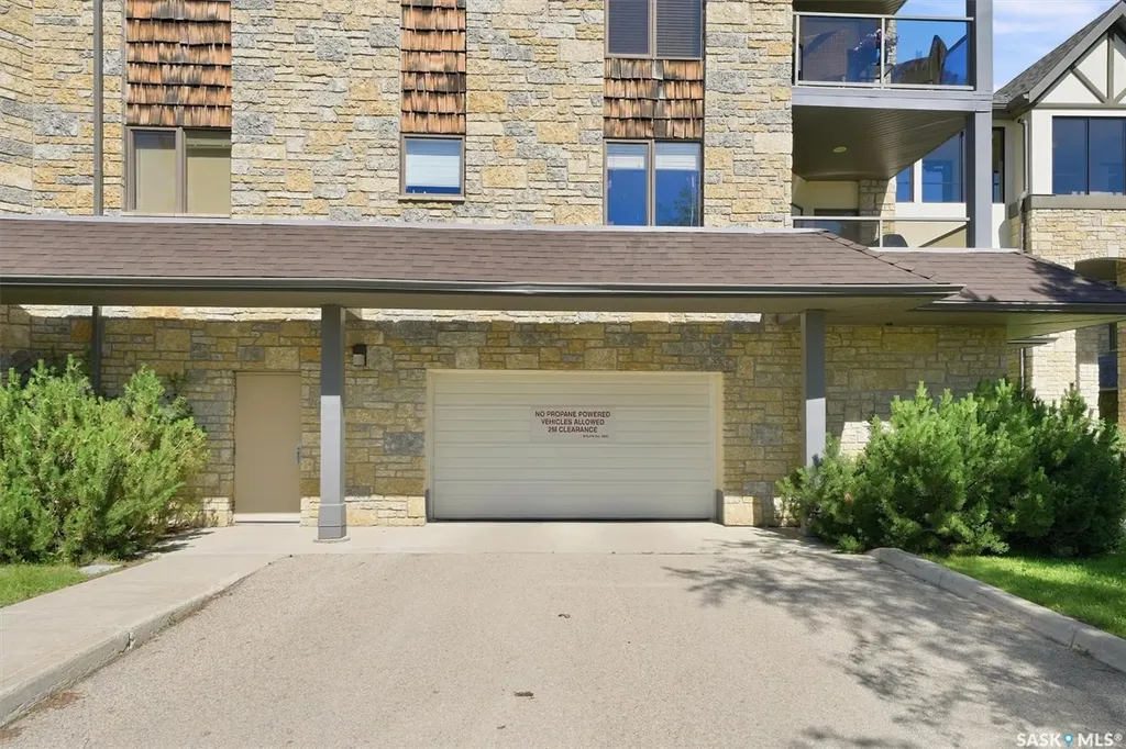 1622 Acadia Drive Saskatoon SK S7H 5H7