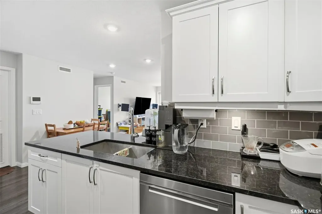 106 Willis Crescent Saskatoon SK S7T 0Y6