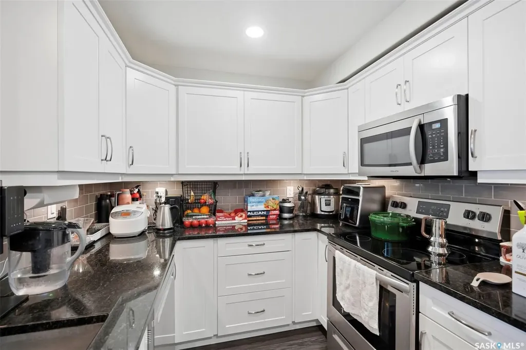 106 Willis Crescent Saskatoon SK S7T 0Y6