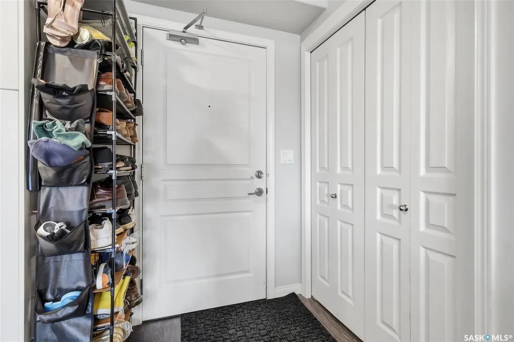 106 Willis Crescent Saskatoon SK S7T 0Y6