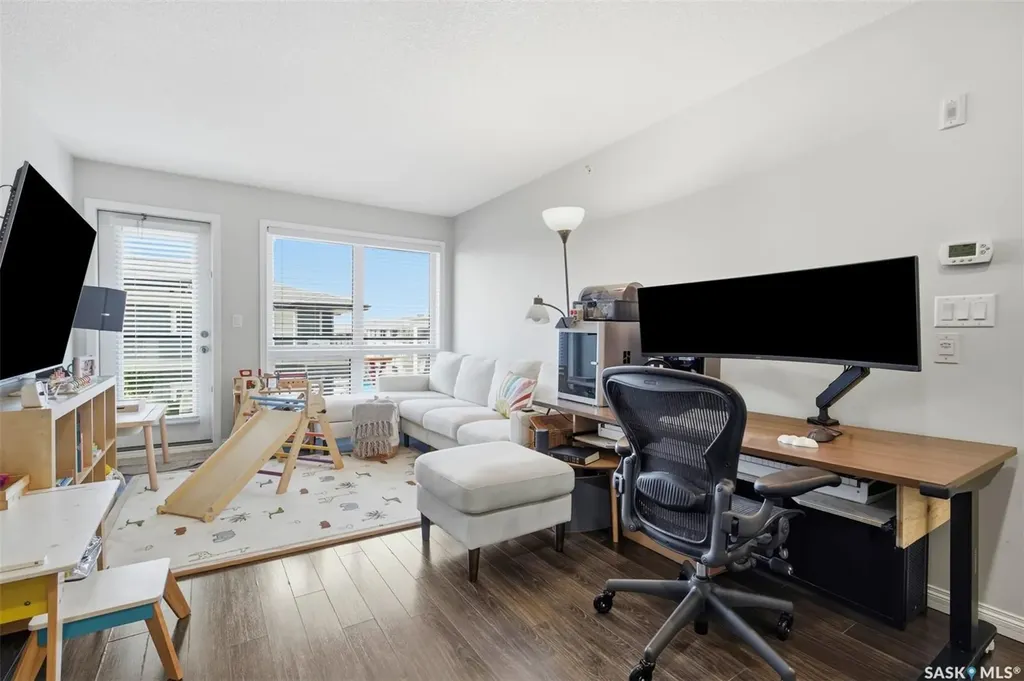106 Willis Crescent Saskatoon SK S7T 0Y6