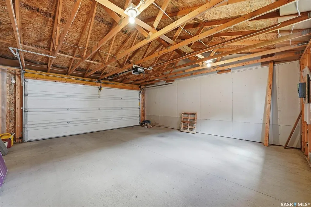 1430 Hunter Road Saskatoon SK S7T 0T4