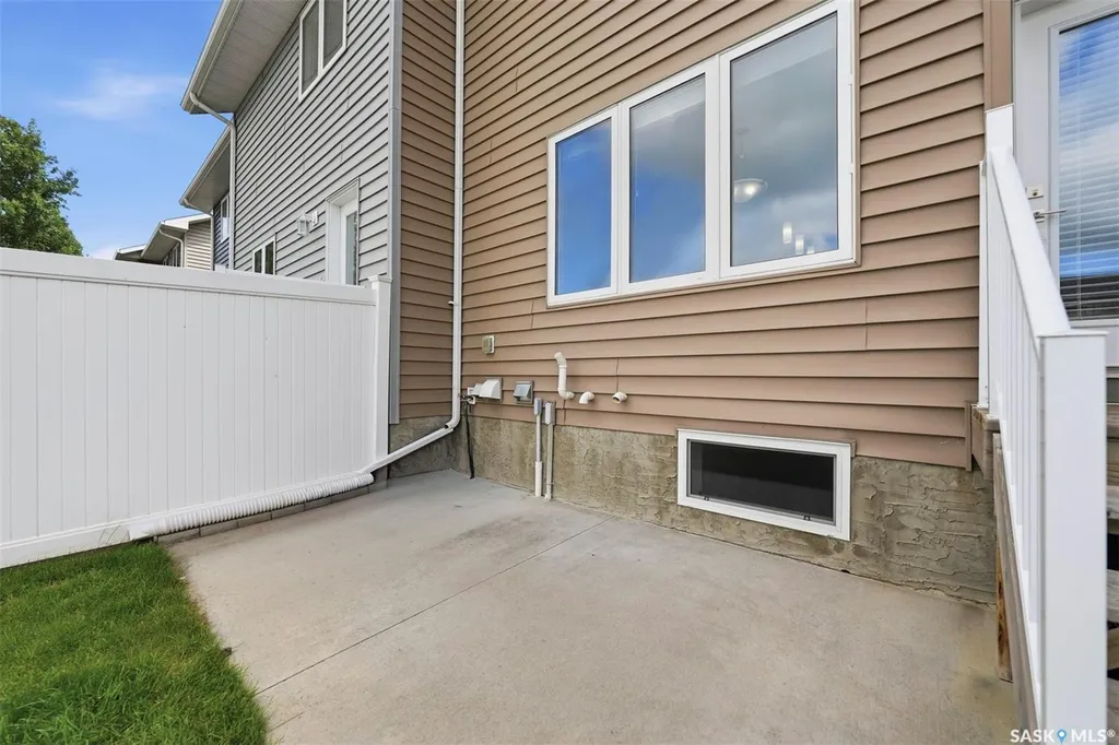 1430 Hunter Road Saskatoon SK S7T 0T4