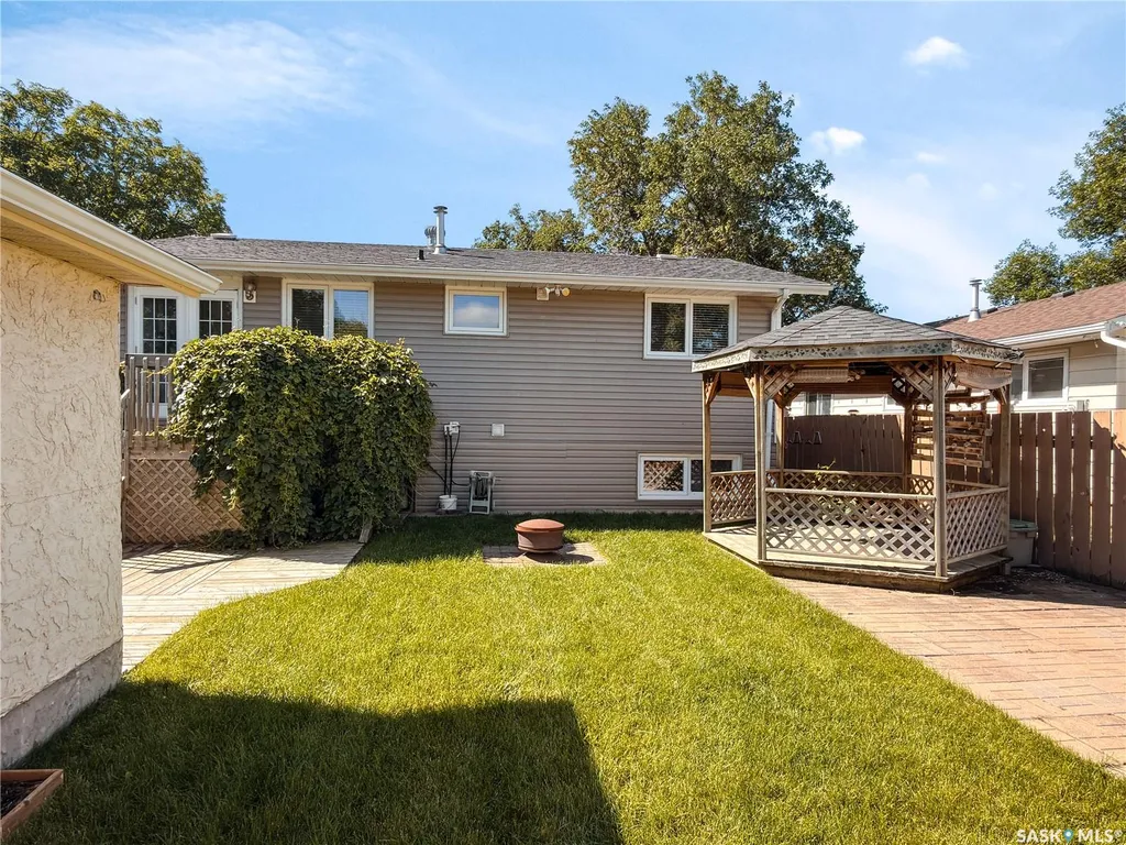 6 Fulton Drive Regina SK S4X 1E9