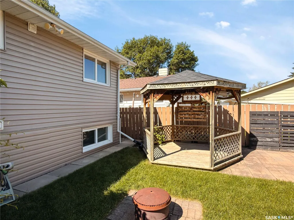 6 Fulton Drive Regina SK S4X 1E9