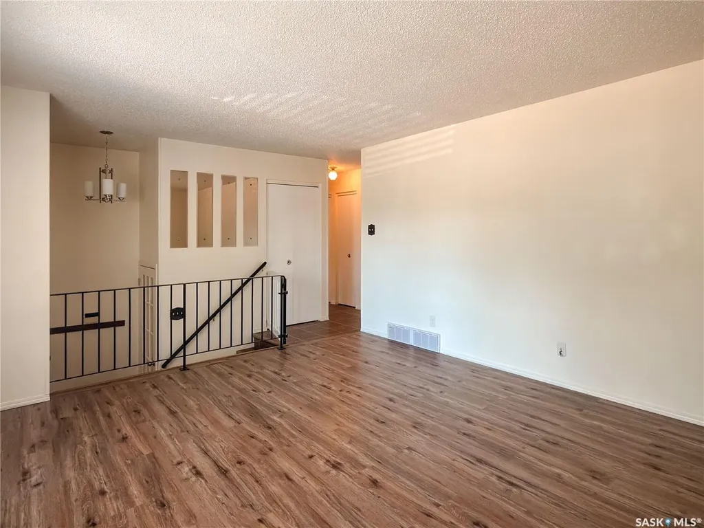 6 Fulton Drive Regina SK S4X 1E9