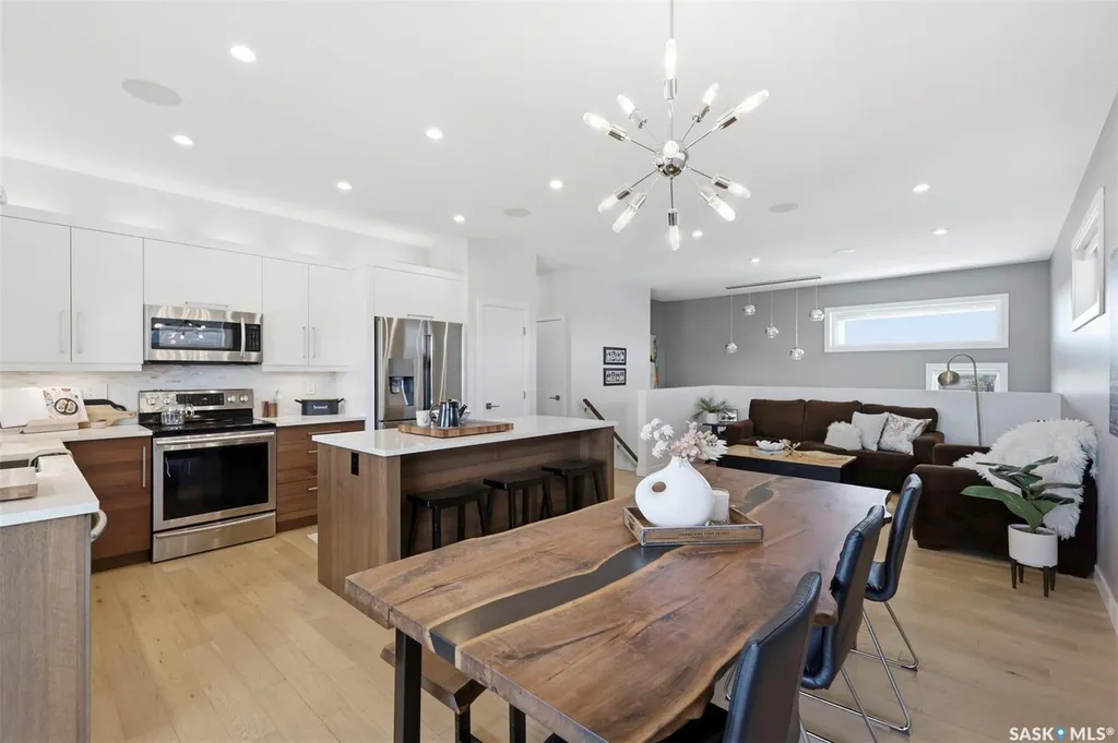 905 Salmon Way Martensville SK S0K 2T1
