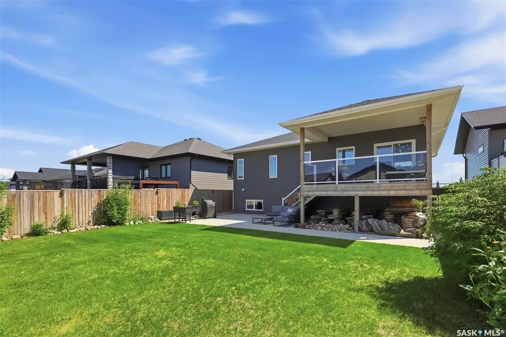 905 Salmon Way Martensville SK S0K 2T1