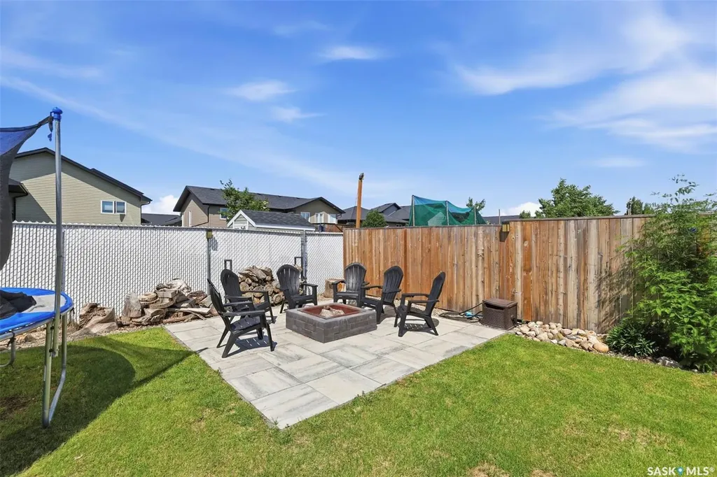 905 Salmon Way Martensville SK S0K 2T1
