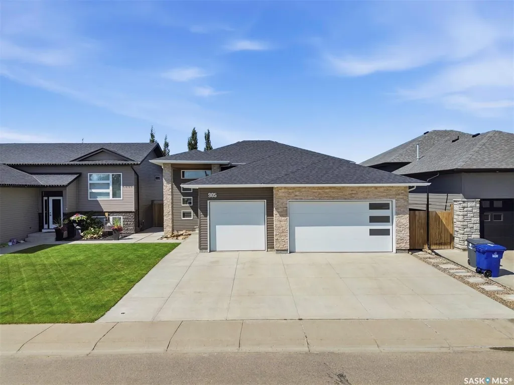905 Salmon Way Martensville SK S0K 2T1