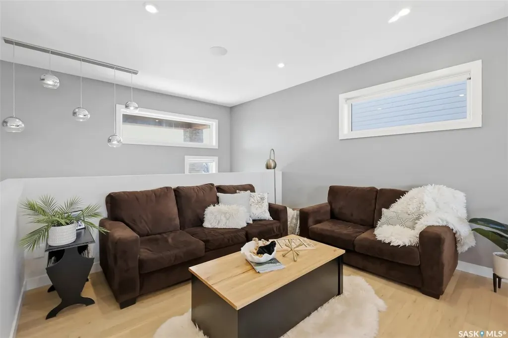 905 Salmon Way Martensville SK S0K 2T1