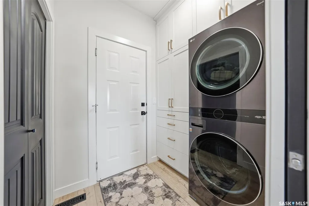 234 Denham Crescent Saskatoon SK S7R 1E9