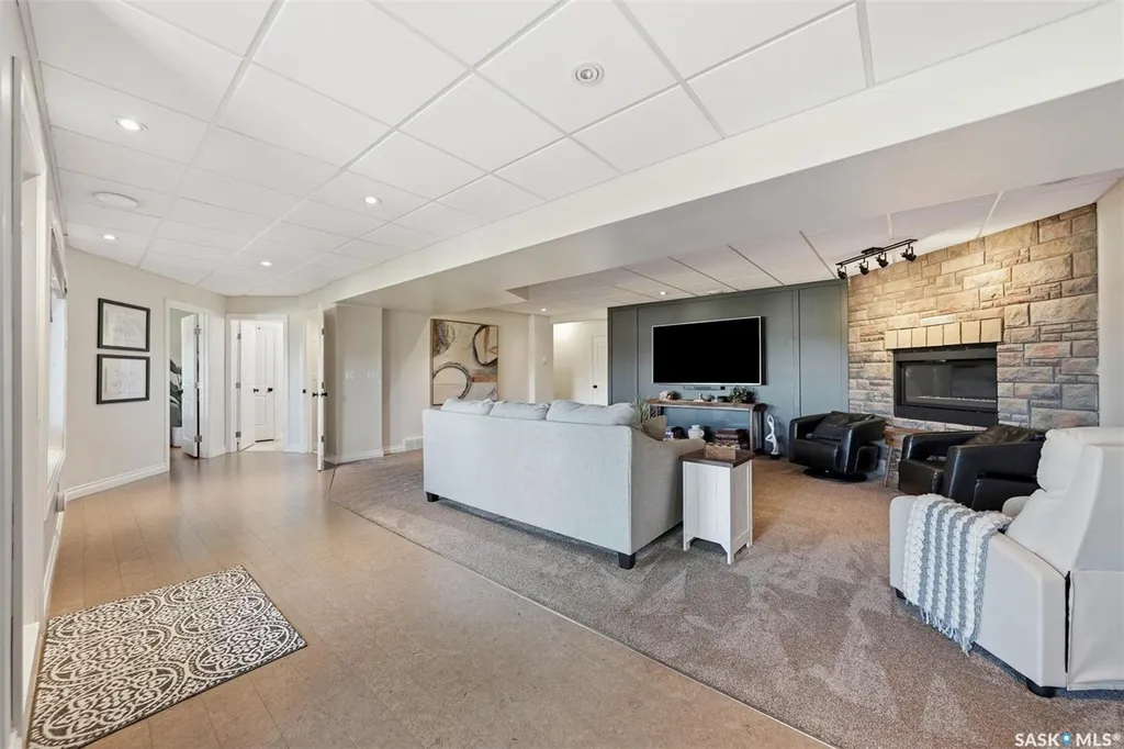 234 Denham Crescent Saskatoon SK S7R 1E9
