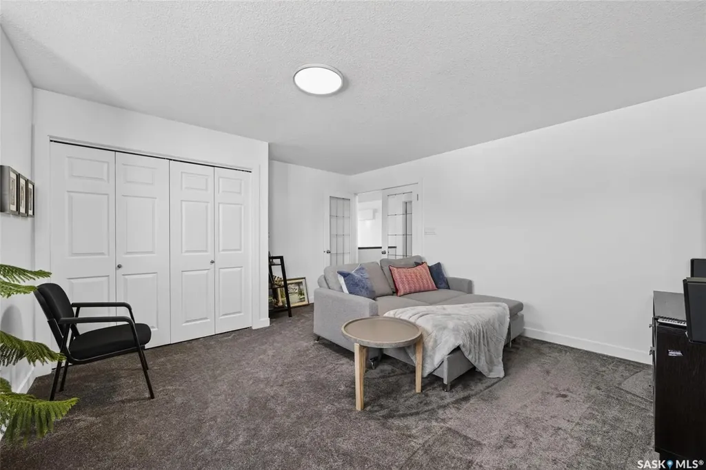 10146 Wascana Estates Regina SK S4V 2X3