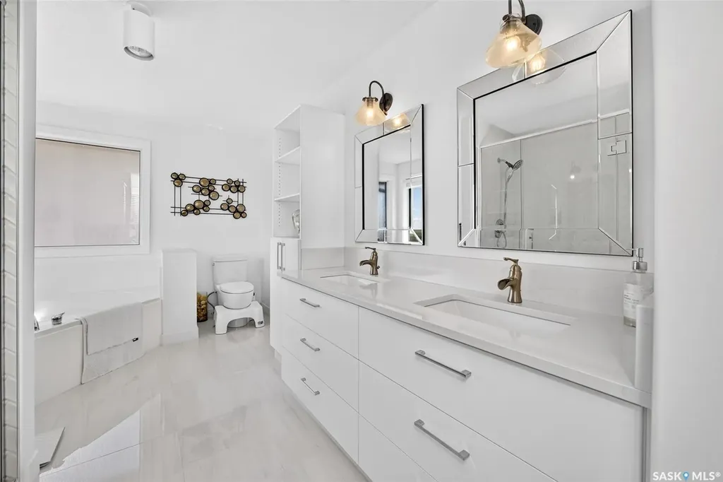 10146 Wascana Estates Regina SK S4V 2X3
