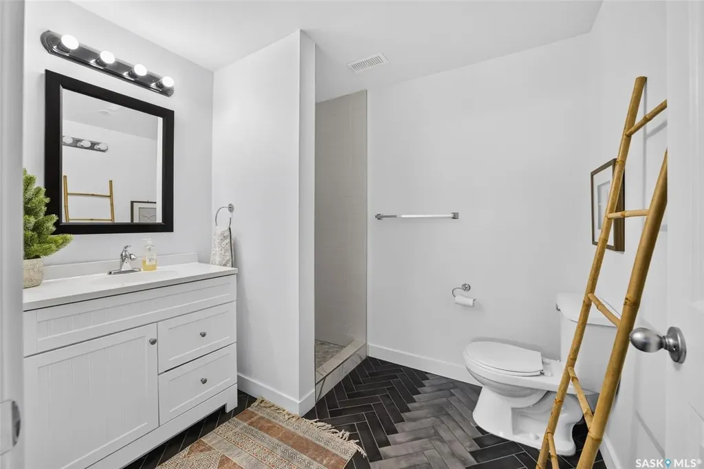 10146 Wascana Estates Regina SK S4V 2X3