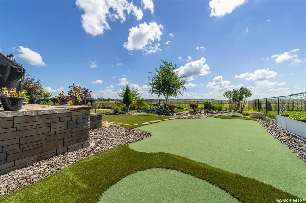 10146 Wascana Estates Regina SK S4V 2X3