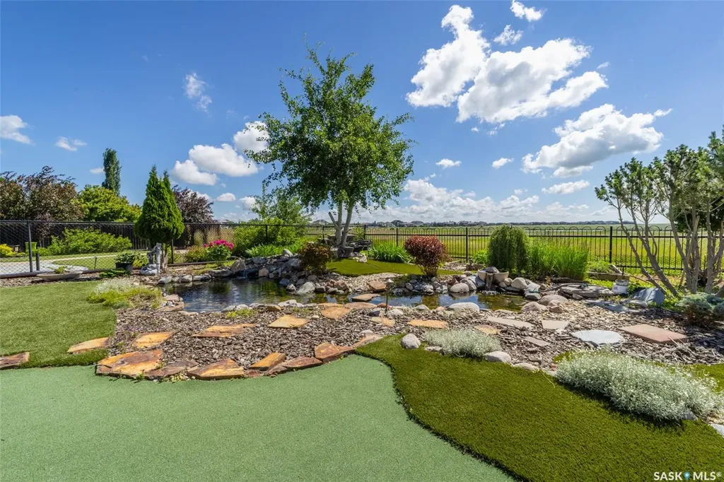 10146 Wascana Estates Regina SK S4V 2X3