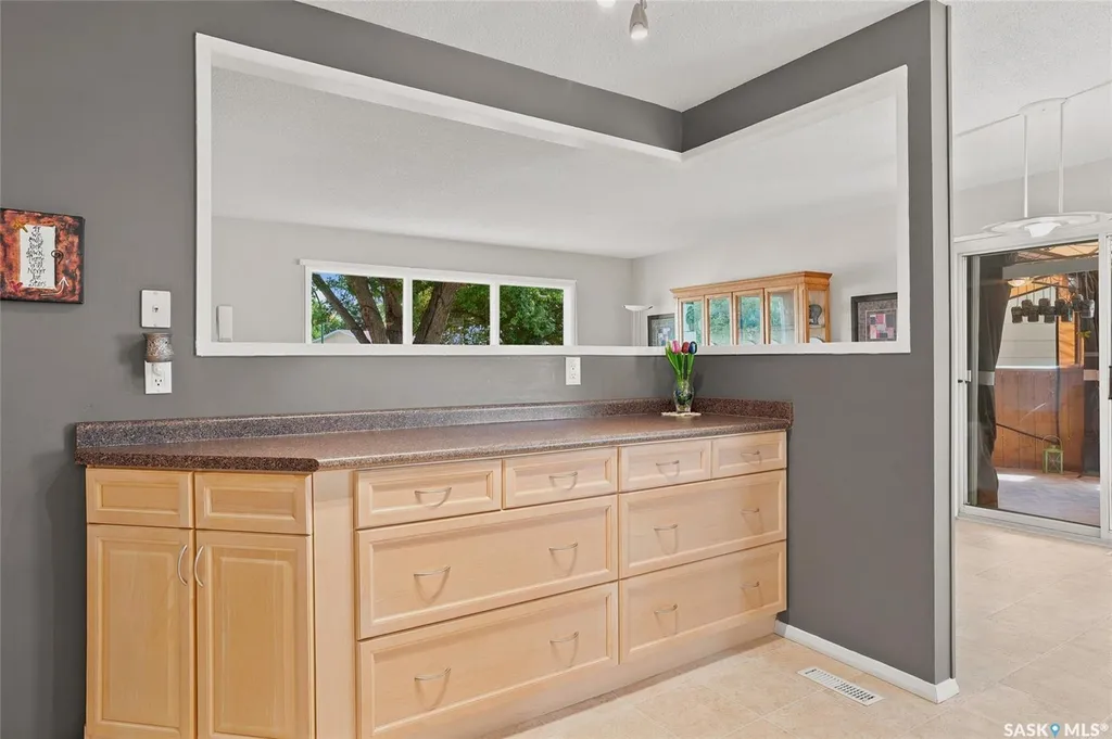 2964 Cumberland Avenue S Saskatoon SK S7J 2A6