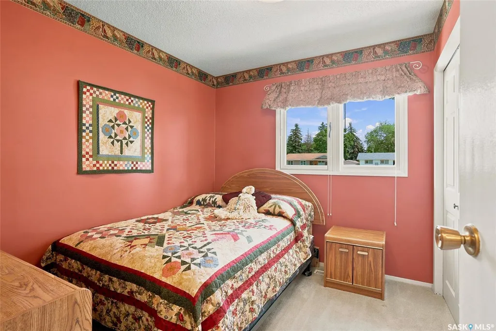 2964 Cumberland Avenue S Saskatoon SK S7J 2A6