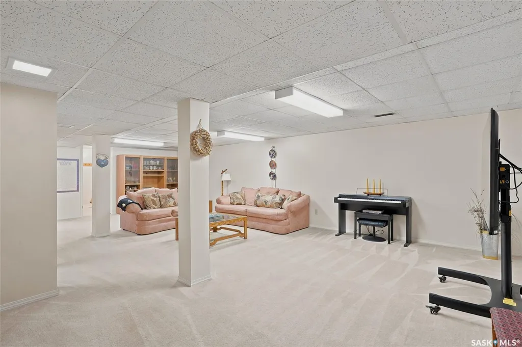 2964 Cumberland Avenue S Saskatoon SK S7J 2A6