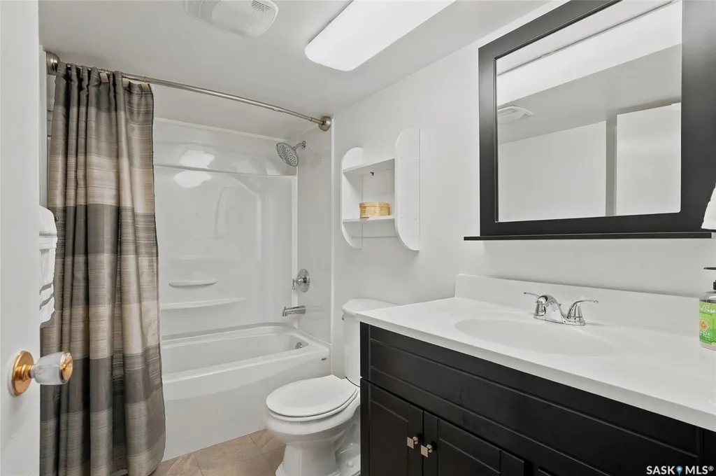 2964 Cumberland Avenue S Saskatoon SK S7J 2A6