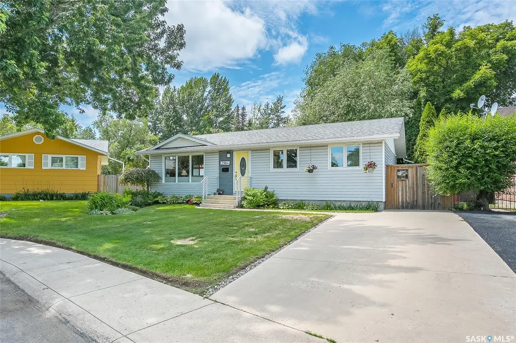 2964 Cumberland Avenue S Saskatoon SK S7J 2A6