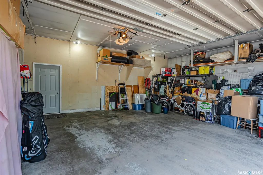 2964 Cumberland Avenue S Saskatoon SK S7J 2A6