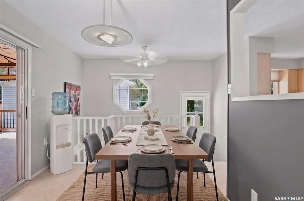 2964 Cumberland Avenue S Saskatoon SK S7J 2A6