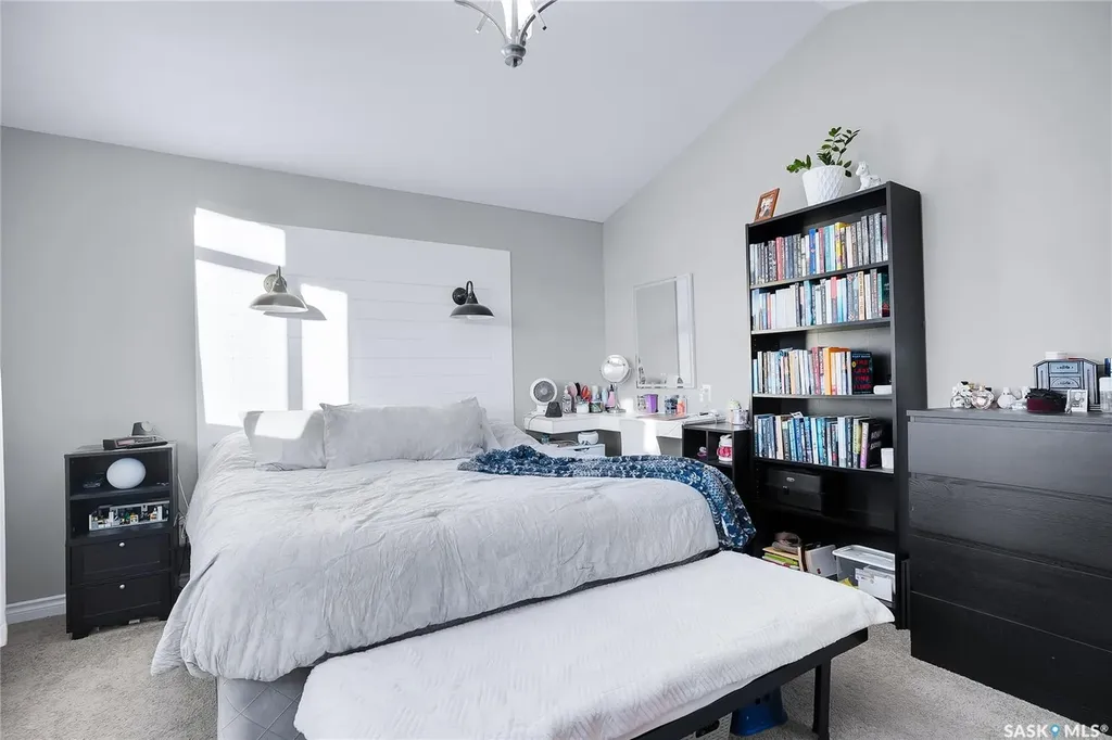 146 West Hampton Boulevard Saskatoon SK S7R 0B8