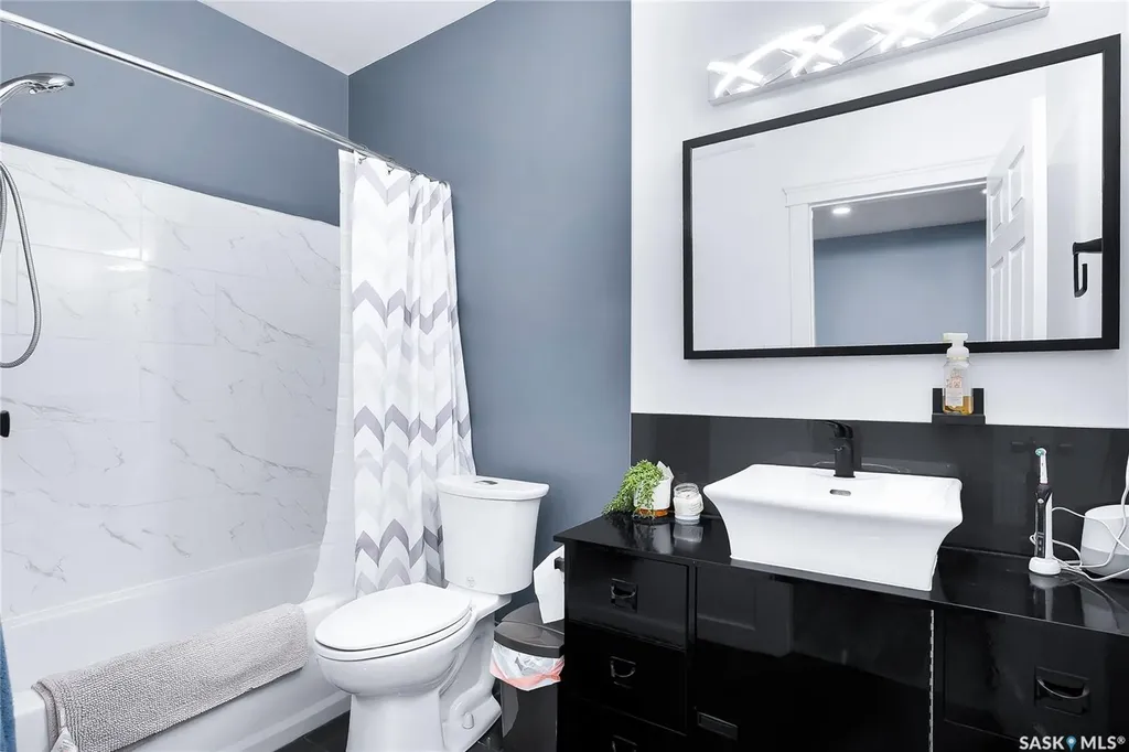 146 West Hampton Boulevard Saskatoon SK S7R 0B8