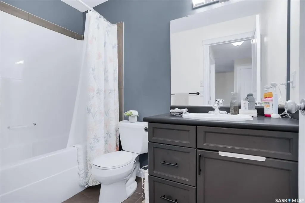 146 West Hampton Boulevard Saskatoon SK S7R 0B8