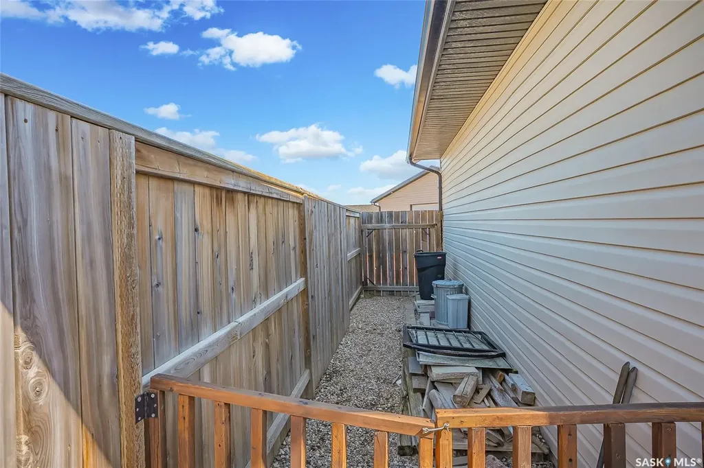 146 West Hampton Boulevard Saskatoon SK S7R 0B8