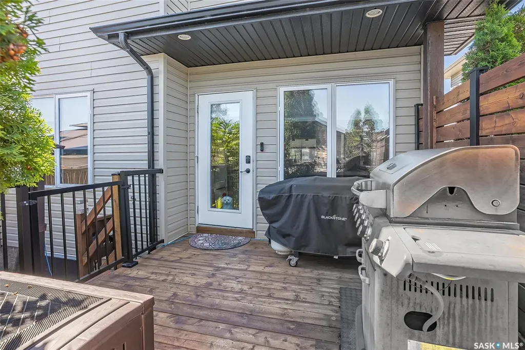 146 West Hampton Boulevard Saskatoon SK S7R 0B8