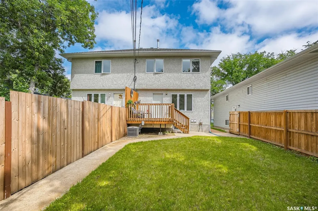 1122 12th Street E Saskatoon SK S7H 0E2